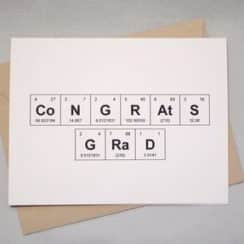 Las tarjetas de felicitaciones de grado de varios tipos