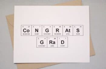 Las tarjetas de felicitaciones de grado de varios tipos