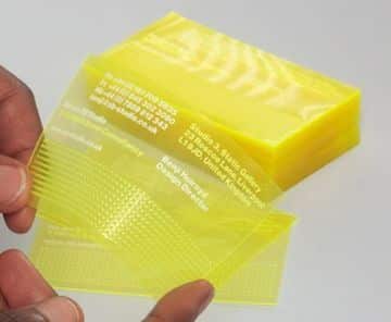 tarjetas de presentacion transparentes en pvc amarillo