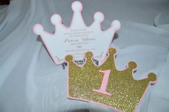 invitaciones de coronas de princesas para primer año