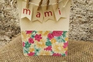 como hacer tarjetas para mamá hechas a mano