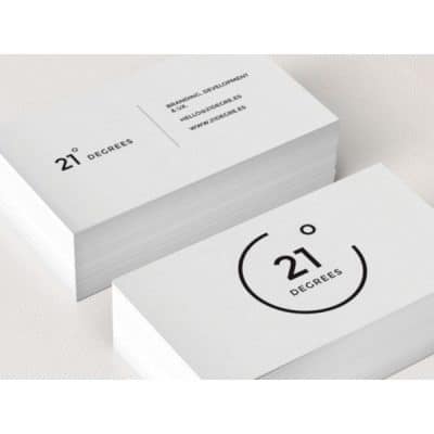 tarjeta de presentación minimalista utilizando ambos lados