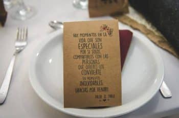 Las tarjetas de agradecimiento para bodas en 2 estilos